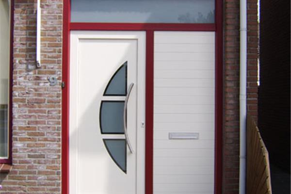 Voordeurgeheel met ingewerkte brievenbusklep